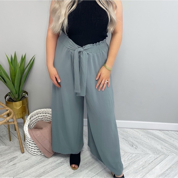 Women's Dusty Sage Green Wide-Leg Pants - Picture 3 of 5